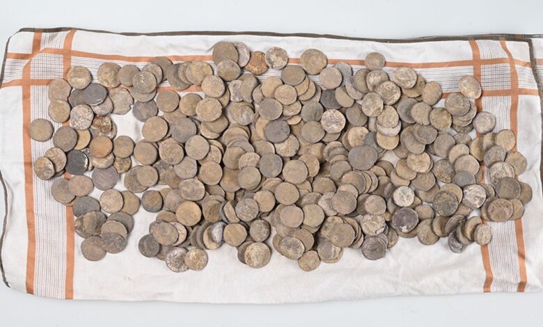 Detectorista encontra tesouro romano e estudo revela origem