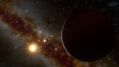 NASA descobre exoplaneta devorando gás e poeira em órbita