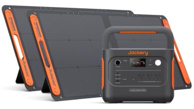 Jackery 1500W tem desconto e Amazon oferece 2 painéis solares