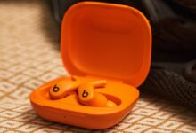 Beats lança fones wireless que combinam com iPhone 17 Pro