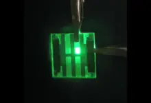 Cientistas desenvolvem tecnologia de luz fina como papel