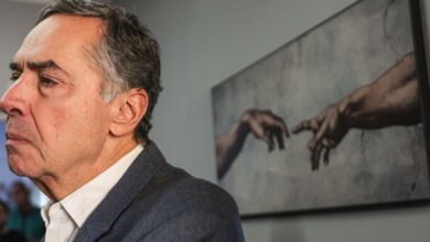 Barroso é internado após passar mal em sessão do STF