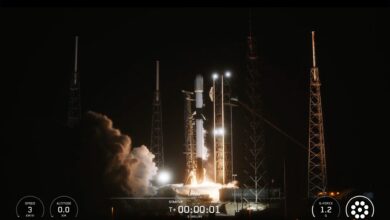 SpaceX lança 28 satélites Starlink e recupera foguete no mar