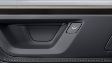 Rivian redesenha maçanetas do SUV R2 para mais segurança