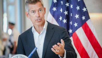 Sean Duffy ameaça demitir controladores de voo durante shutdown