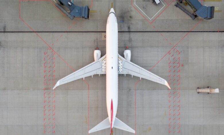 Controladores aéreos enfrentam trabalho sem pagamento em meio a crise