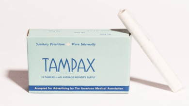 Pesquisa analisa impacto da WWI e WWII em produtos menstruais