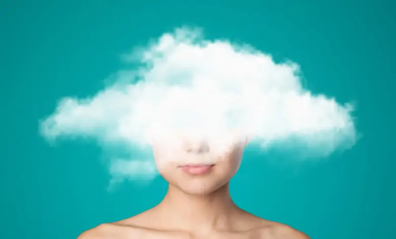 Estudo identifica causas do brain fog na menopausa